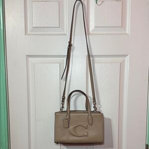 Stylish Tan Handbag Coach